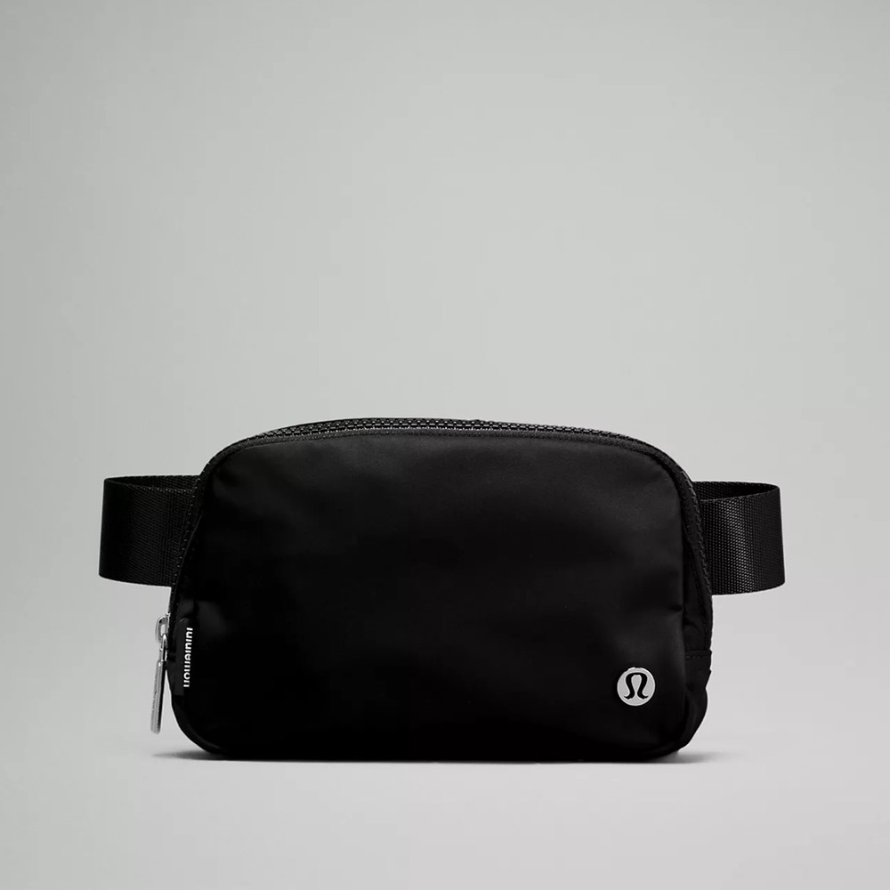 Lululemon Everywhere Belt Bag Black